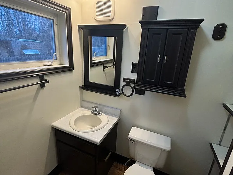 2443 Loomis Dr — Photo 7