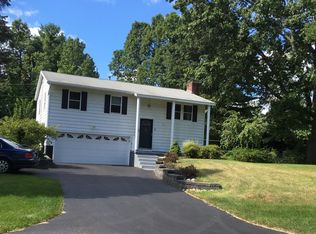 16 Tamarack Trl, Saratoga Springs, NY 12866