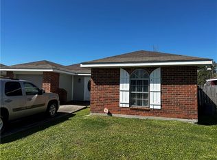 112 Holy Cross Pl, Kenner, LA 70065