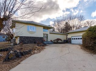 200 Sunny Drive, Electric City, WA 99123