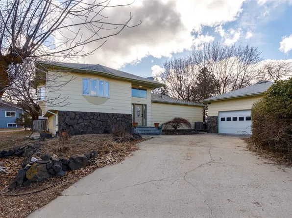 200 Sunny Drive, Electric City, WA 99123