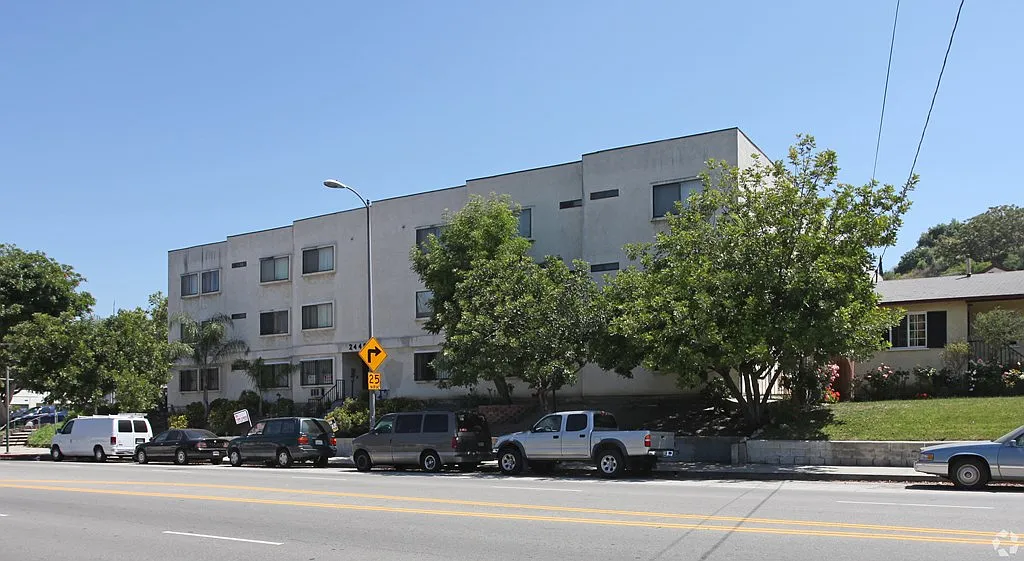 1 bed, 495 sqft, $1,850 — Photo 1