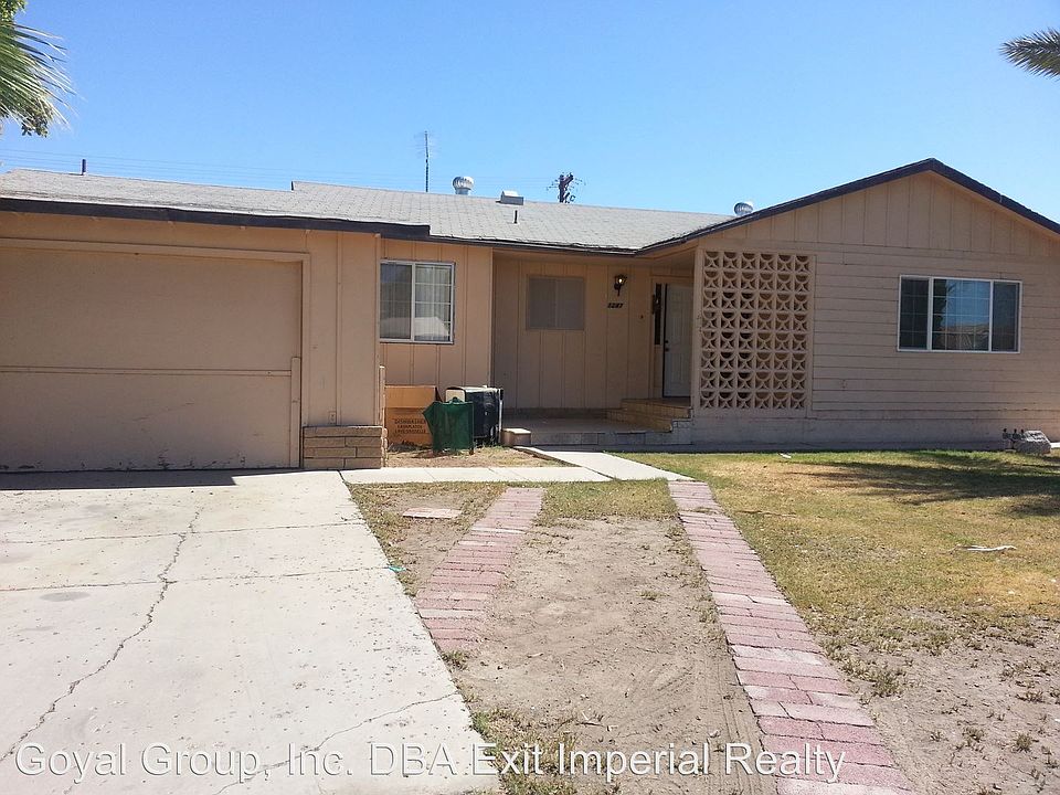 1st image of 1247 S Imperial Ave