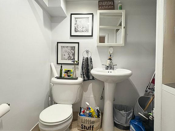 5th image of 308 W 105th St APT B