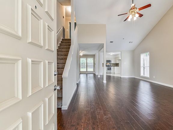2nd image of 1427 Lazy Spring Dr