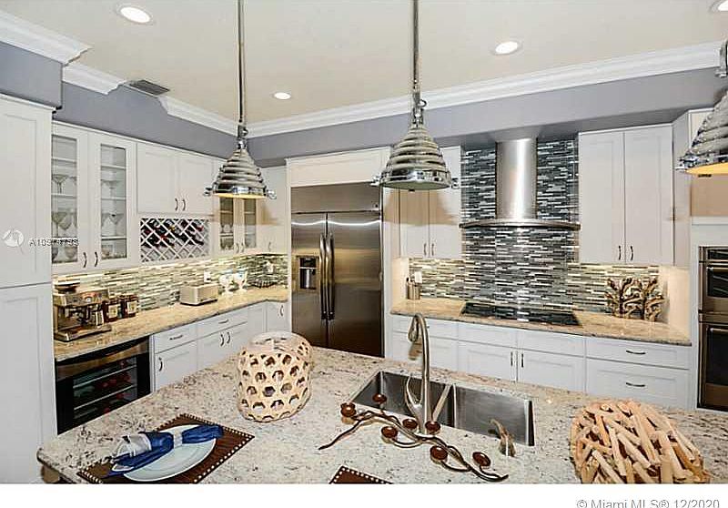 1st image of 1270 Camellia Cir