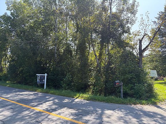 3rd image of 523 Lower Oak Leaf Rd