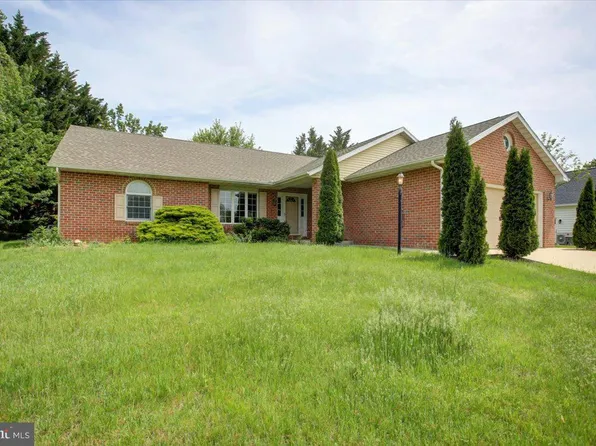 6929 Fairway Oaks, Fayetteville, PA 17222