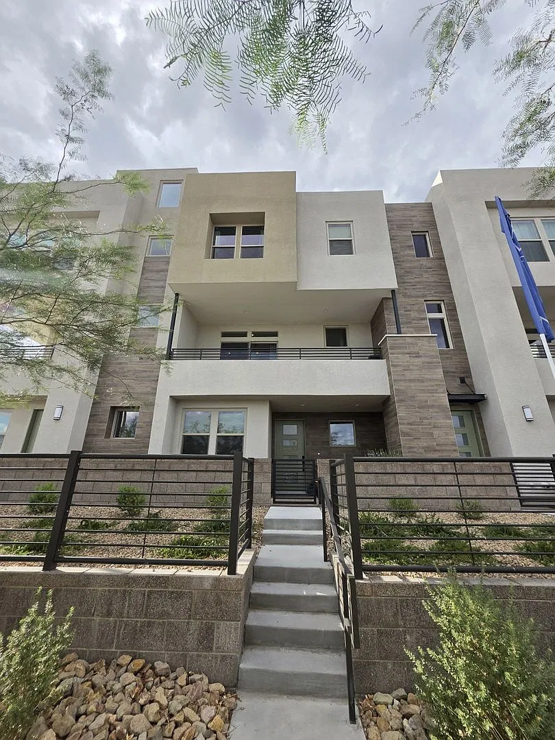 Stunning fully furnished brand-new Toll Brothers home in the heart of Summerlin — Photo 2