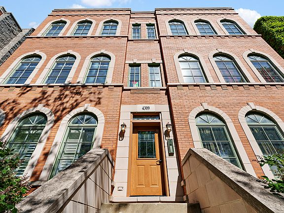 3rd image of 4309 N Richmond St APT 3S