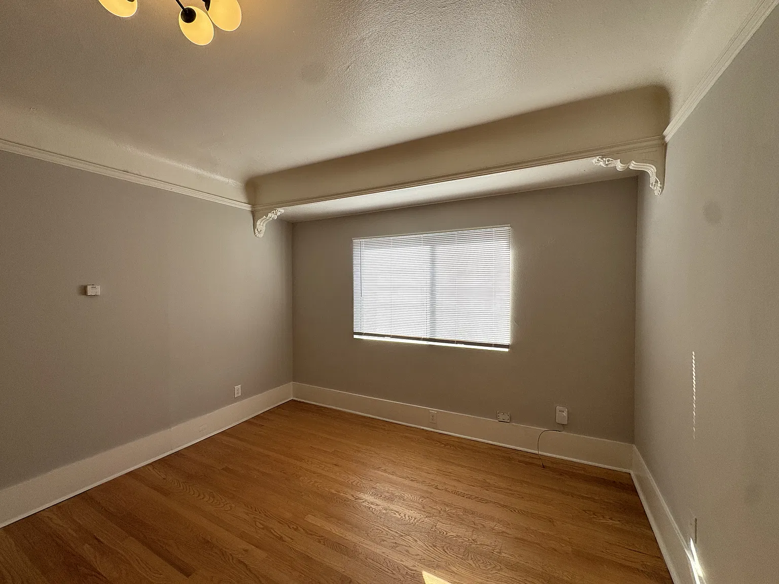 4 bed, 1200 sqft, $3,895 — Photo 4