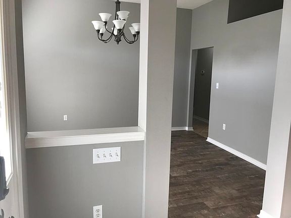 4th image of 1423 Connemara Cir