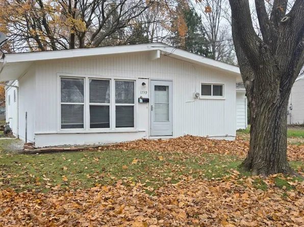 1793 Sheffield Dr, Akron, OH 44320