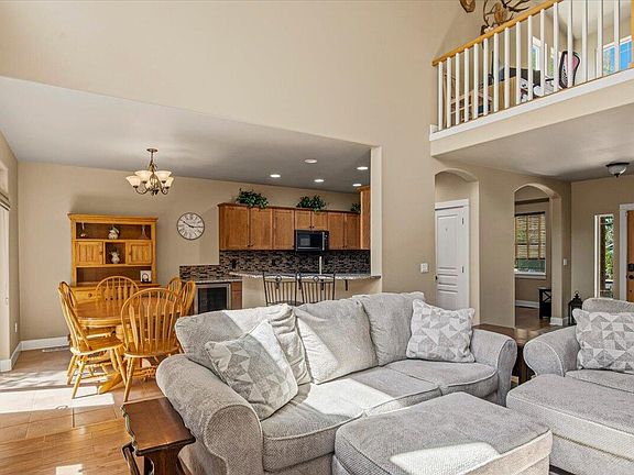 4th image of 1339 SW Rimrock Way