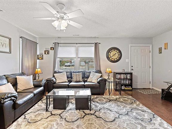 4th image of 1111 E 10th Ave