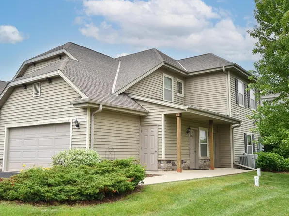 1831 New Port Vista DRIVE, Grafton, WI 53024