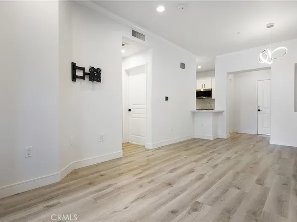 2117 Watermarke Pl, Irvine, CA 92612