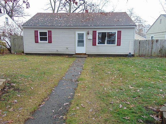 2nd image of 2351 Warren St