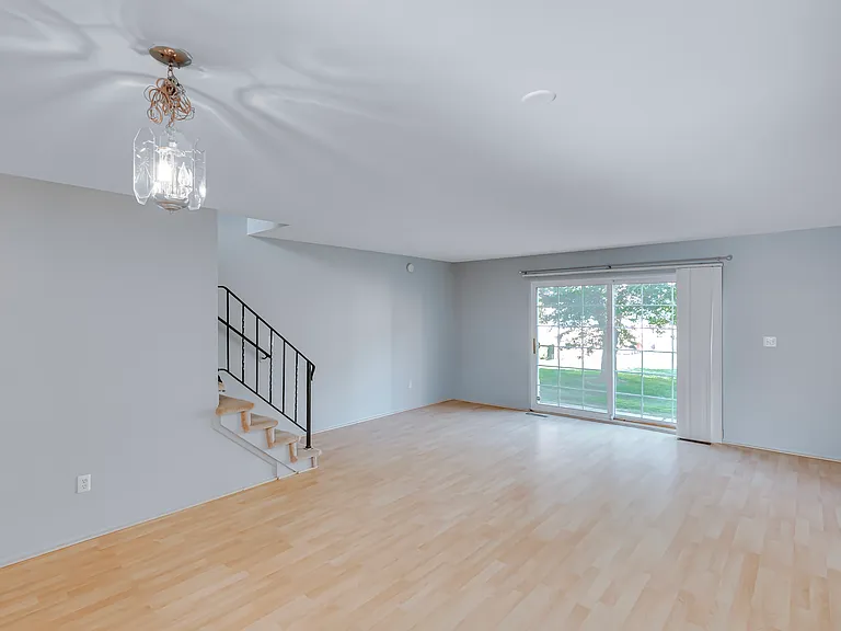 32276 W Twelve Mile Rd #31 — Photo 15
