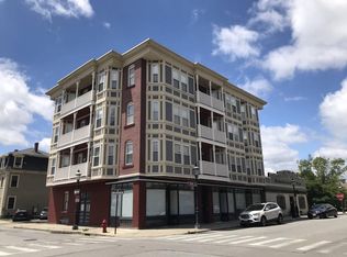 338 Market St #4B, Lowell, MA 01852