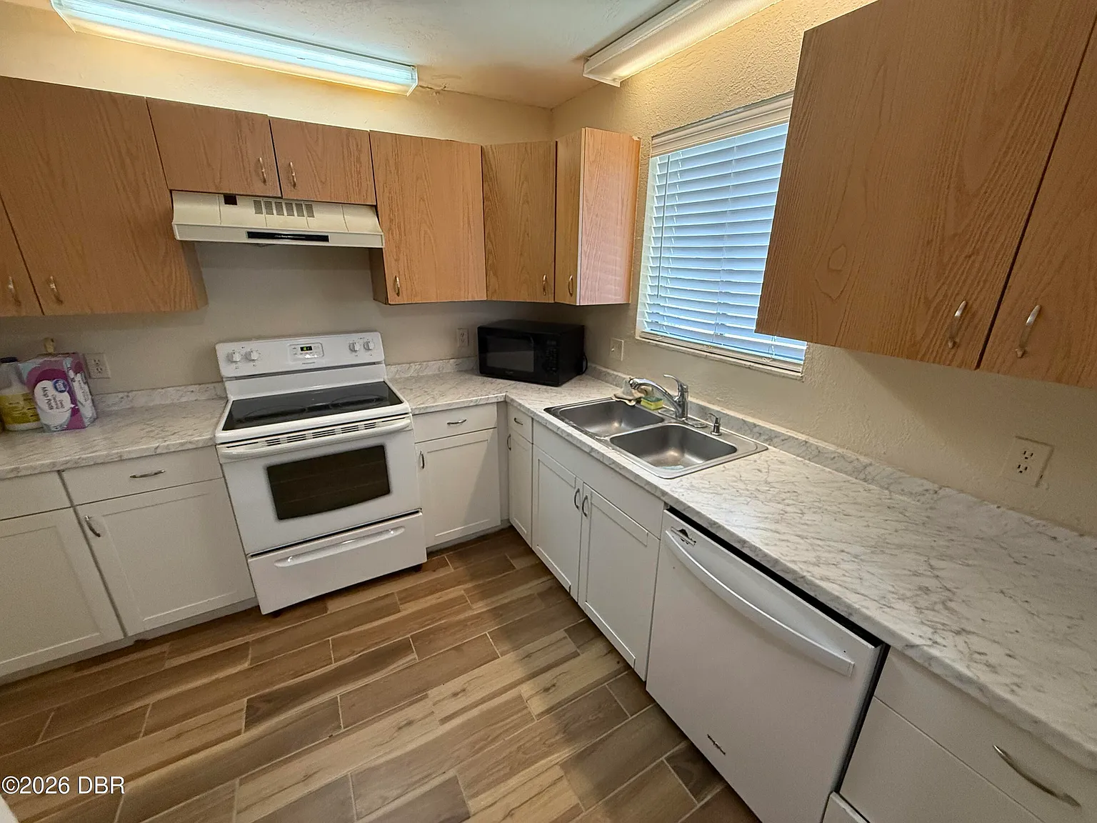 2 bed, 2.5 bath, 1152 sqft, $1,600 — Photo 4