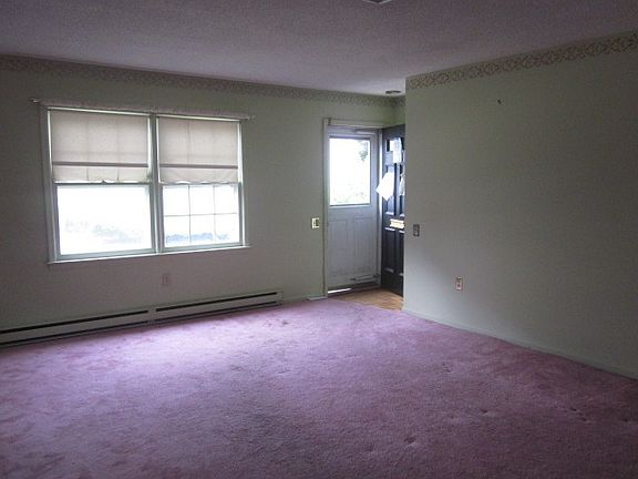 Additional Living Room