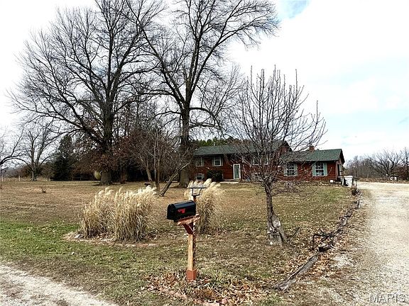 3rd image of 25667 Booneslick Farm Rd