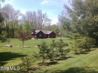 4 Marlow Dr, Peru, MA 01235