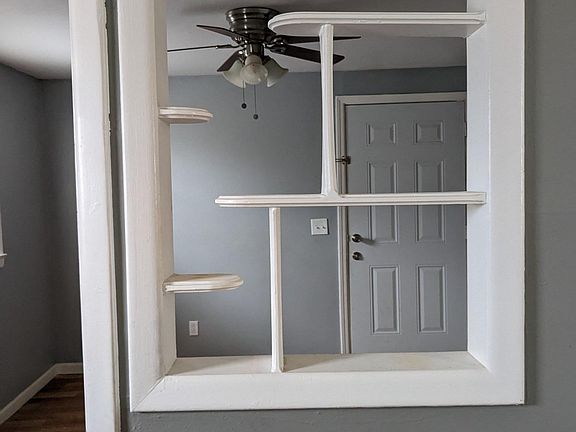 2nd image of 2711 5th Ave APT C