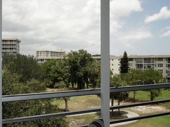 545 Oaks Lane #508, Pompano Beach, FL 33069