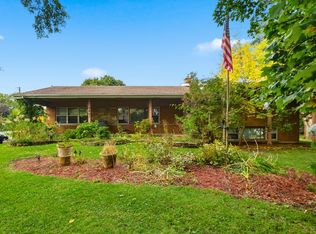 2401 Rohlwing Rd, Rolling Meadows, IL 60008