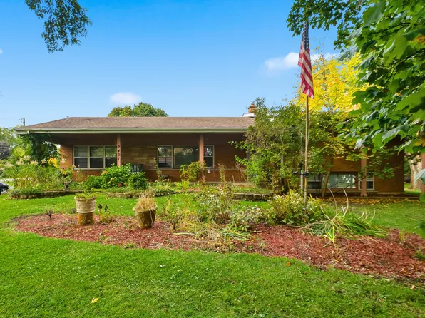 2401 Rohlwing Rd, Rolling Meadows, IL 60008