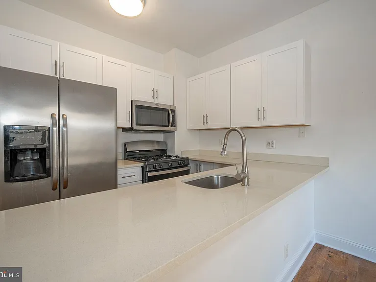 2822 Ogden St #A — Photo 8