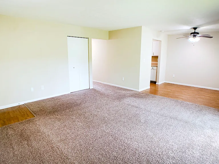 Hunter's Creek Apartments — Photo 50