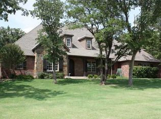 2216 Crestwood Dr, Edmond, OK 73034