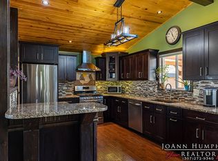 23 Beacon Dr, Cody, WY 82414