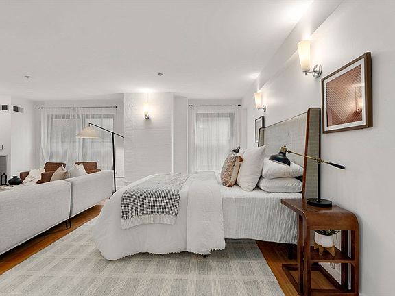 5th image of 42 Chauncy St APT 4C