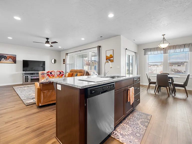 1088 E Seraphina St — Photo 7