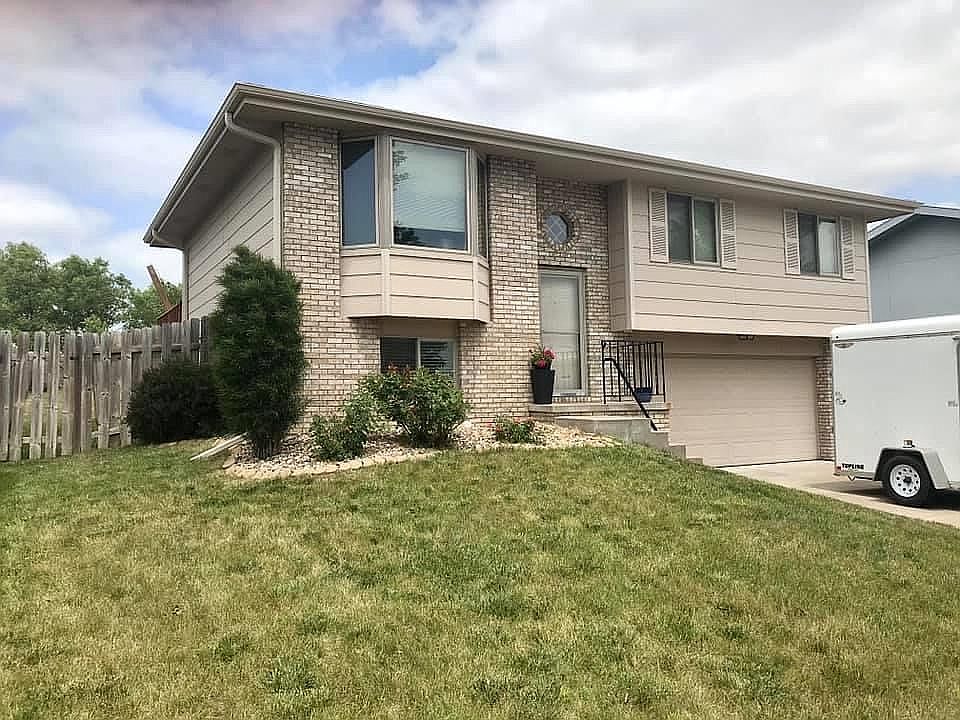 1st image of 5810 W Thatcher Ln