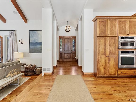 4th image of 590 Cumberland Road
