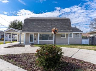 84 Willow Dr, Gretna, LA 70053