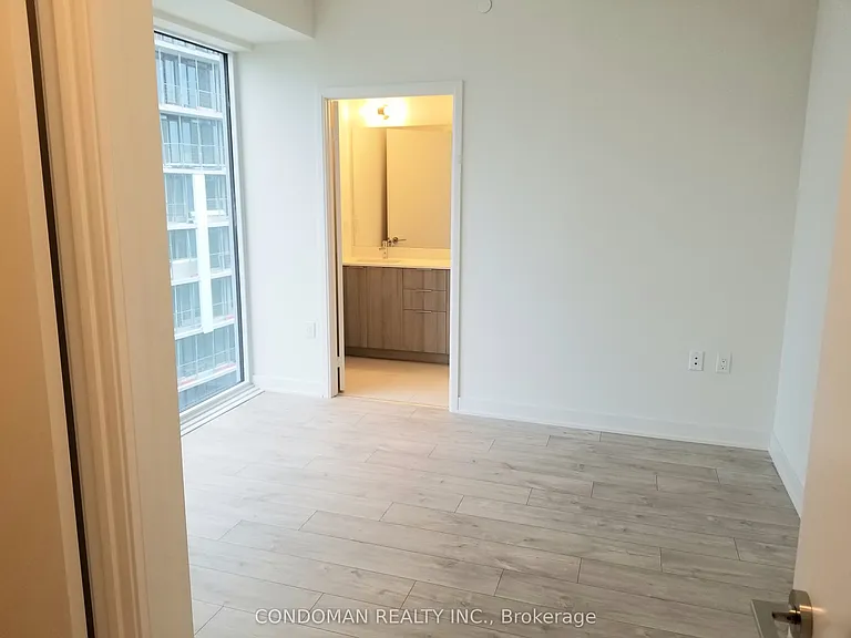 576 Front St W #1407E — Photo 7