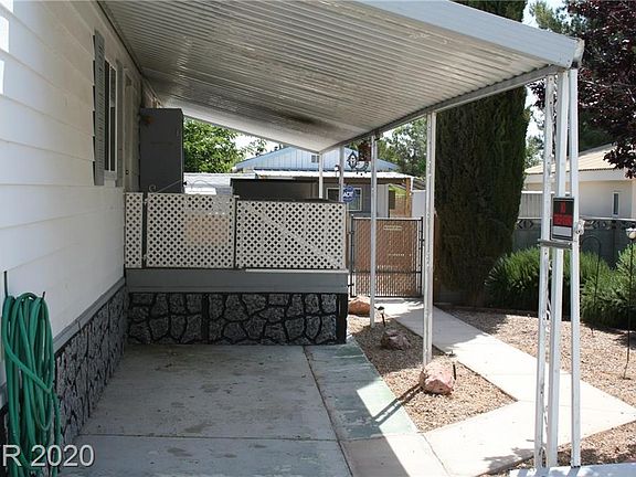 5th image of 1405 Monterey Dr