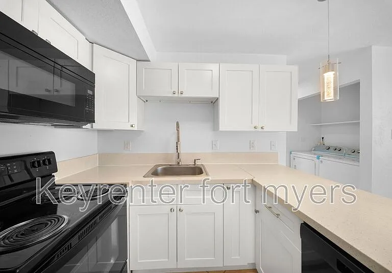 13401 Pine Needle Ln — Photo 8