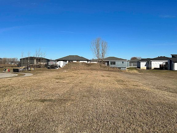 4th image of 3709 Larchwood Cir Lot 207 & 208