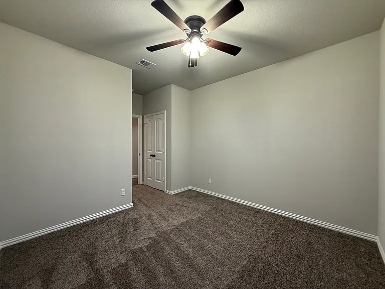 1717 Victoria Dr — Photo 24