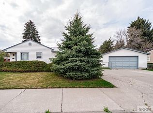 810 Cranmer Ave, Idaho Falls, ID 83401
