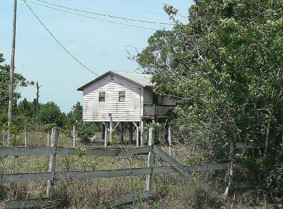 2nd image of 530 N Sendero St