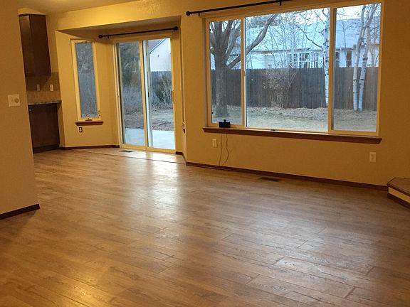 4th image of 211 N 42nd Ave