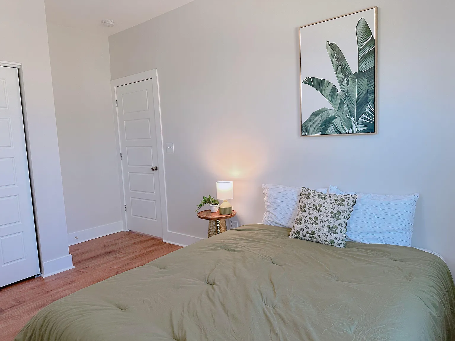 4 bed, 2.5 bath, 1850 sqft, $1,139 — Photo 2